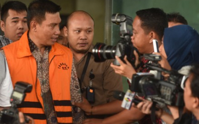 Baru Dilantik, KPK Tahan Bupati Rokan Hulu
